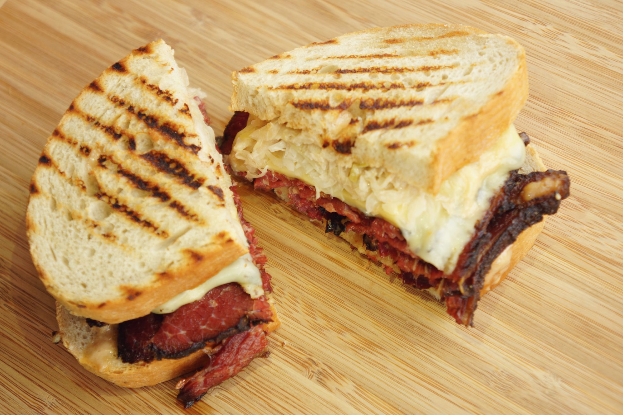 kanapka reubena z pastrami przepis